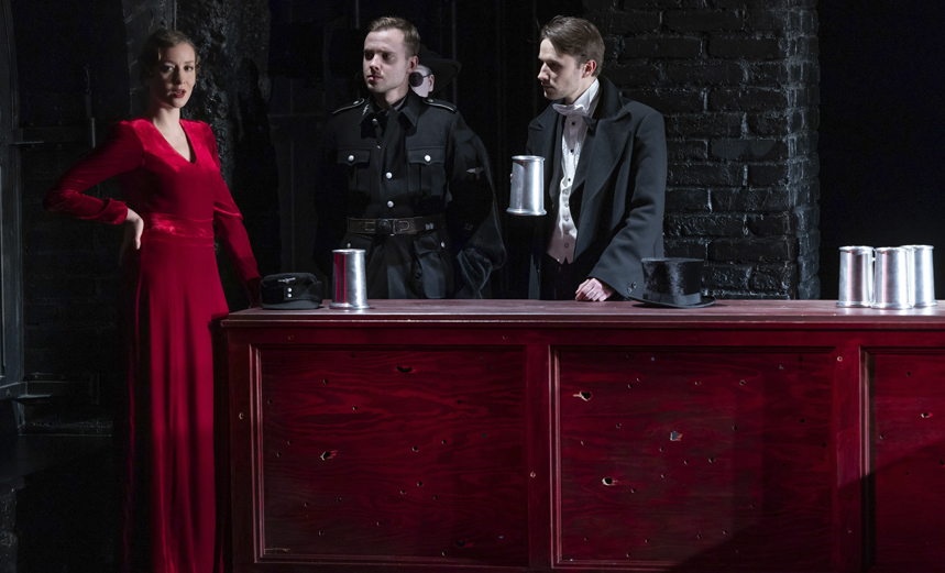 Брехт. Швейк. Вторая мировая