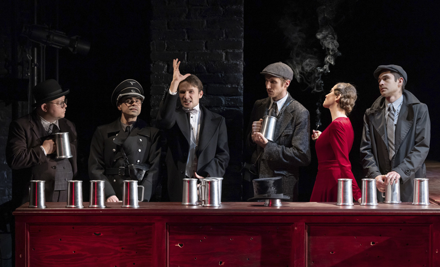 Брехт. Швейк. Вторая мировая